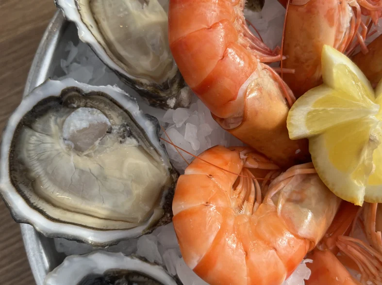 Un plateau de fruits de mer Pierrot Coquillages.
