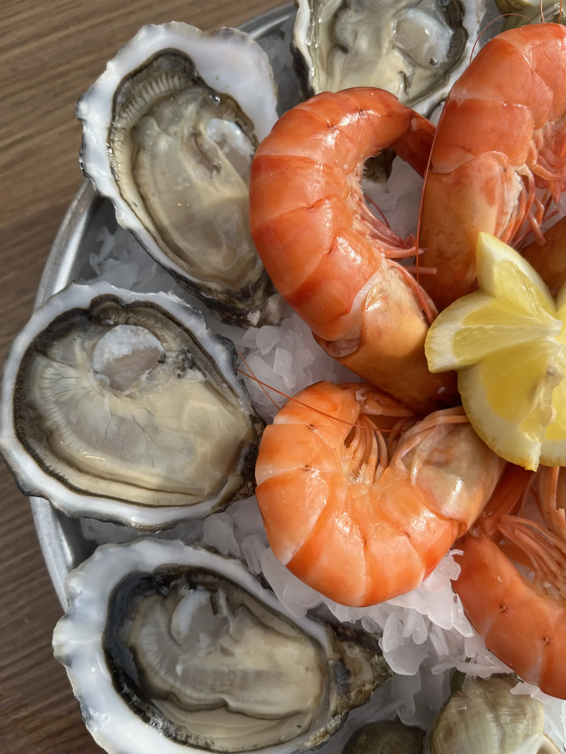 Un plateau de fruits de mer Pierrot Coquillages.